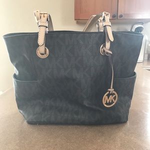 Micheal Korrs brown/tan purse